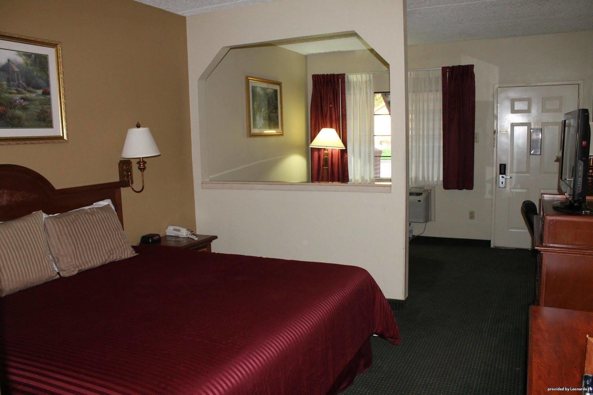 Best Western Inn Of Nacogdoches Room photo